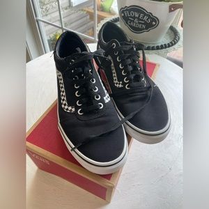 Mens 12 Vans Black Low Tops with Checkerboard Stripe